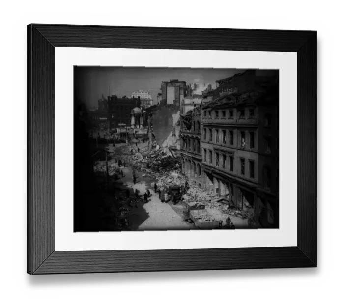 Framed Print : WW2 bomb damage to buildings in Merseyside. Circa 1941 Framed Print : WW2 bomb damage to buildings in Merseyside. Circa 1941