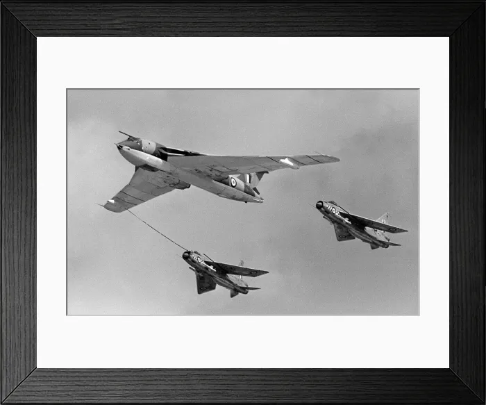 Framed Print : Aircraft Handley Page Valliant Tanker August 1965 Thirsty English Electric F2