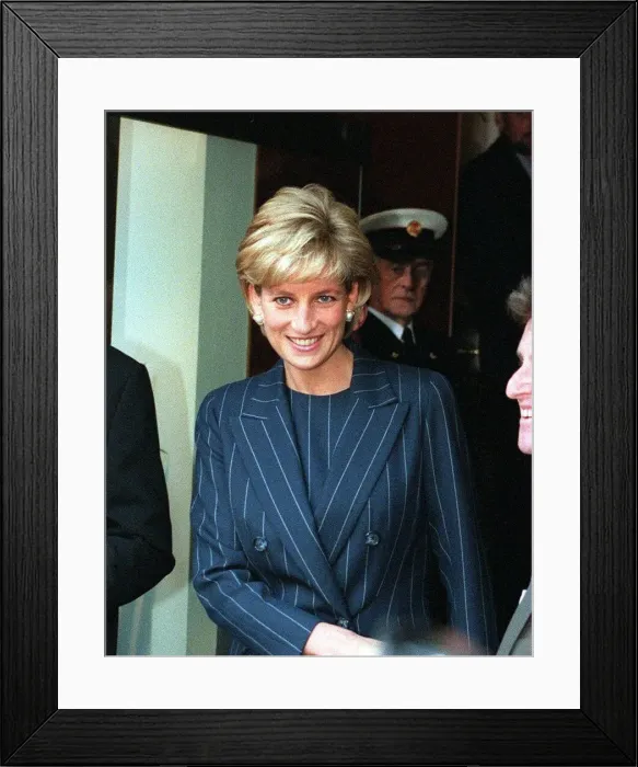 Framed Print : Princess Diana arriving at BAFTA Piccadilly to speak on behalf of Centrepoint to launch a