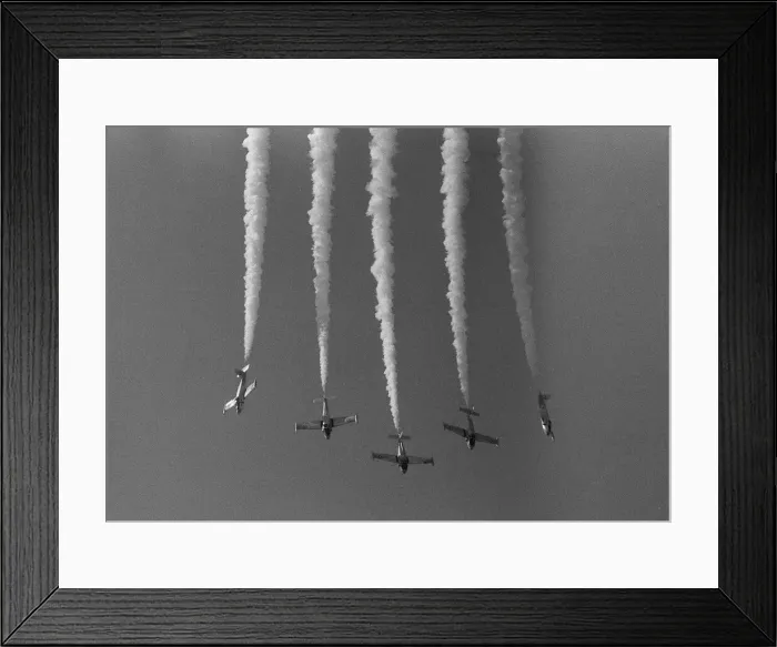 Framed Print : Aircraft Jet Provost trainers turn on the smoke Sept 1962 while flying in formation