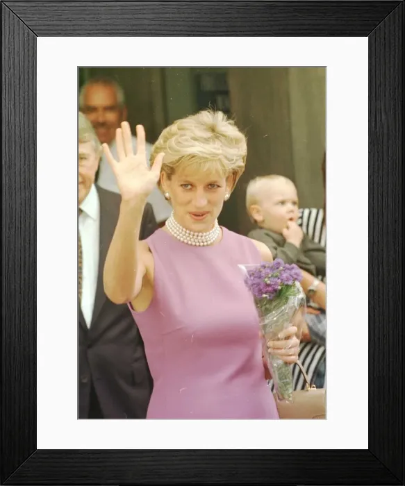 Framed Print : Diana Princess of Wales, waves to members of the public outside the Victor Chang Cardiac Framed Print : Diana Princess of Wales, waves to members of the public outside the Victor Chang Cardiac