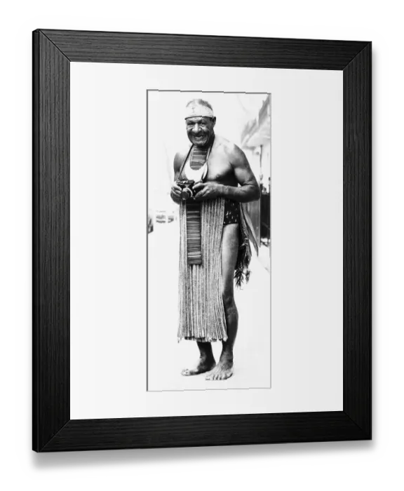 Framed Print : Photography chief Wamp Wan from New Guinea of to see the sights in London Framed Print : Photography chief Wamp Wan from New Guinea of to see the sights in London
