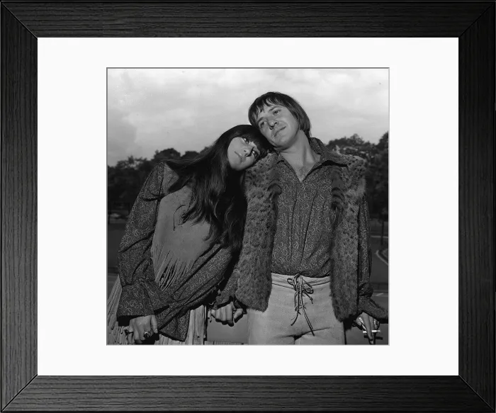 Framed Print : Sonny and Cher at the Hilton hotel after arriving from America to promote their new Framed Print : Sonny and Cher at the Hilton hotel after arriving from America to promote their new