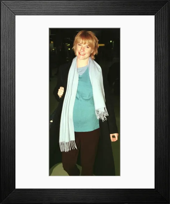 Framed Print : Jane Horrocks actress Star of Absolutely Fabulous Jan 1999 arrives at Heathrow Framed Print : Jane Horrocks actress Star of Absolutely Fabulous Jan 1999 arrives at Heathrow