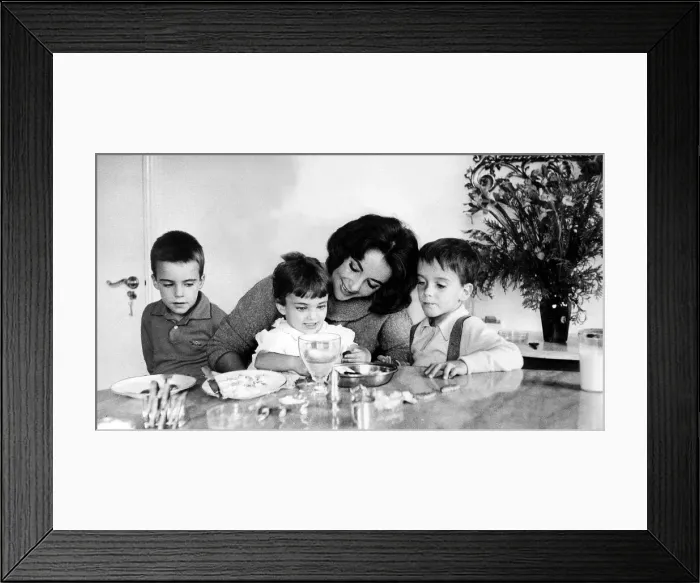 Framed Print : Elizabeth Taylor January 1962 Framed Print : Elizabeth Taylor January 1962