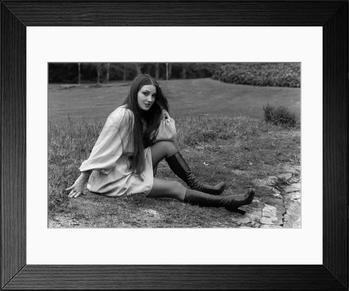 Framed Print : Jane Seymour April 1973 Actress Pictured at Pinewood Studios Framed Print : Jane Seymour April 1973 Actress Pictured at Pinewood Studios