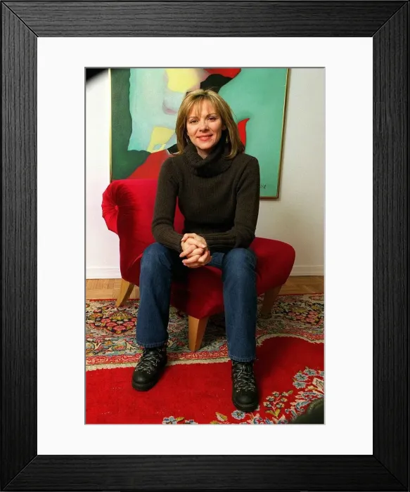 Framed Print : Kim Cattrall Actress February 1999 at home in New York