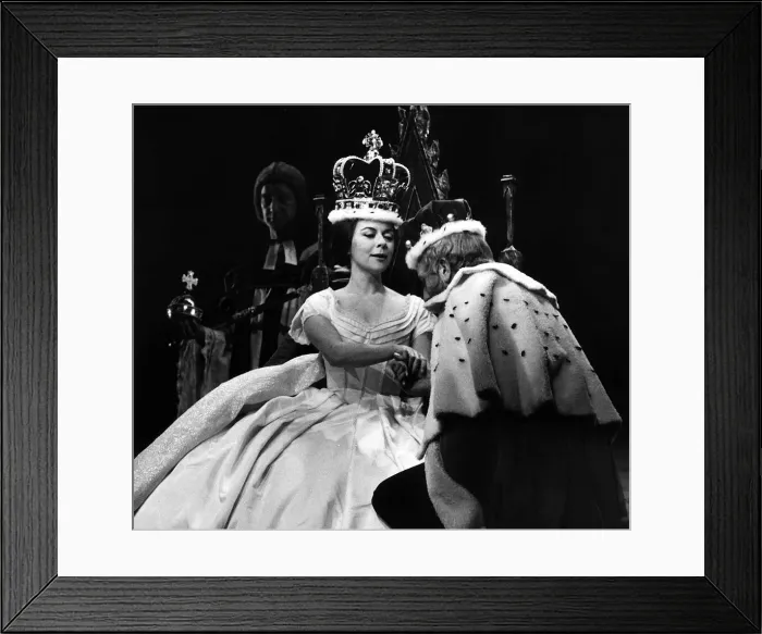 Framed Print : Dorothy Tutin actress March 1965 as Queen Victoria in the Bristol Old Vic