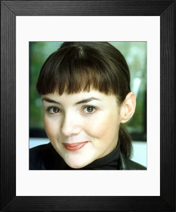 Framed Print : Martine McCutcheon October 1999 Actress Singer mdtgu