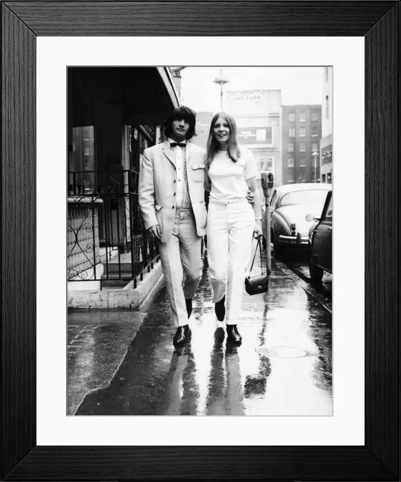 : Lord Sutch leader of the Raving Monster Looney Party with his Bride to be Sue Hunt : Lord Sutch leader of the Raving Monster Looney Party with his Bride to be Sue Hunt