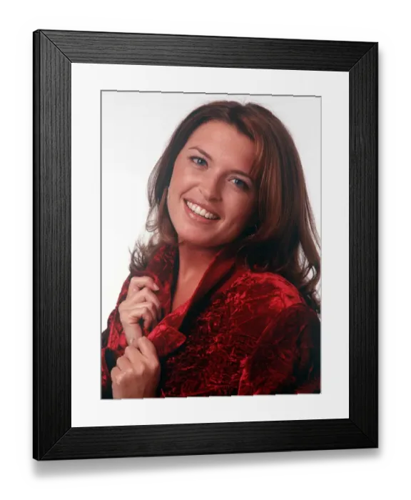 Framed Print : Tina Hobley actress December 1999 A©Mirrorpix