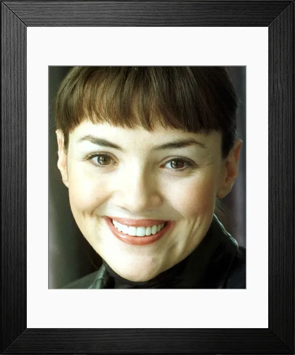 Framed Print : Martine McCutcheon October 1999 Actress Singer mdtgu Framed Print : Martine McCutcheon October 1999 Actress Singer mdtgu