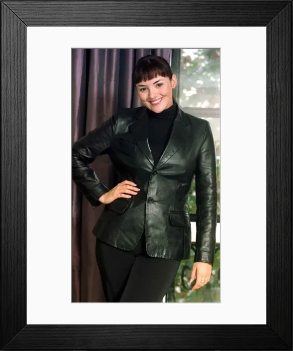 Framed Print : Martine McCutcheon October 1999 Actress Singer mdtgu Framed Print : Martine McCutcheon October 1999 Actress Singer mdtgu