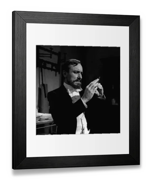 Framed Print : Eric Porter plays the part of a phychciatrist treating the daughter of Jack the Ripper Framed Print : Eric Porter plays the part of a phychciatrist treating the daughter of Jack the Ripper