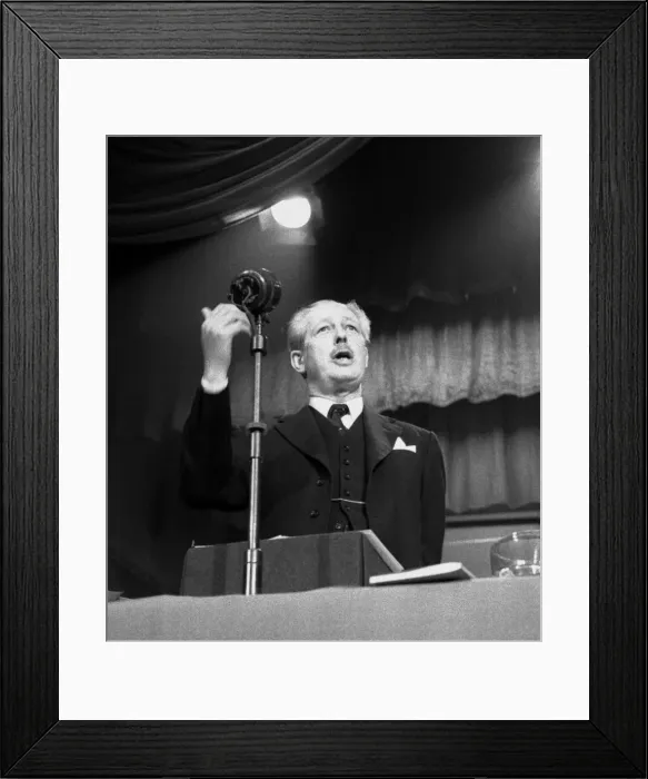 Framed Print : Suez Crisis 1956 Harold MacMillan speaking at the Conservative Party Conference