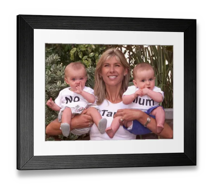 Framed Print : Sharron Davies TV Presenter and Sports woman July 1999 with Eliza Mahoney 8 months