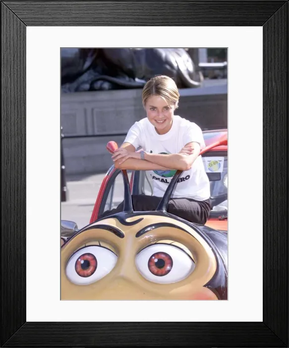 Framed Print : Gail Porter -TV Presenter - with a new hairstyle - August 1999 As she promotes