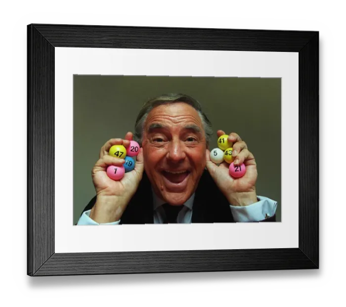 Framed Print : Bob Monkhouse National Lottery Draw TV Presenter Framed Print : Bob Monkhouse National Lottery Draw TV Presenter