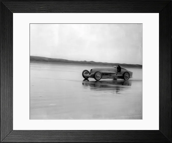 Framed Print : Captain Malcolm Campbells Racing Car Bluebird - Jan 1927 at Pendine Sands Framed Print : Captain Malcolm Campbells Racing Car Bluebird - Jan 1927 at Pendine Sands