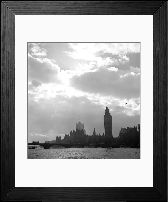 Framed Print : London Scenes on the River Thames The Houses of Parliament Framed Print : London Scenes on the River Thames The Houses of Parliament