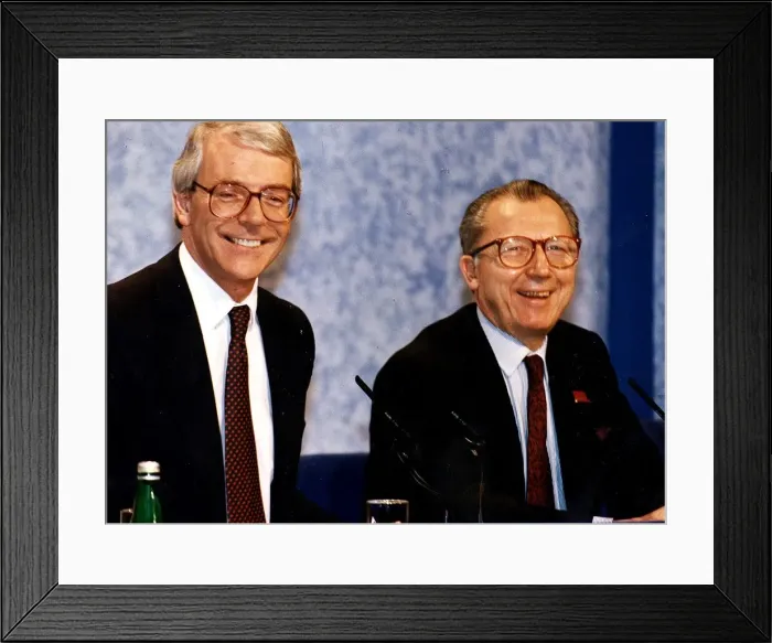 Framed Print : John Major Prime Minister at European Summit press conference shares a joke with Jacques Framed Print : John Major Prime Minister at European Summit press conference shares a joke with Jacques