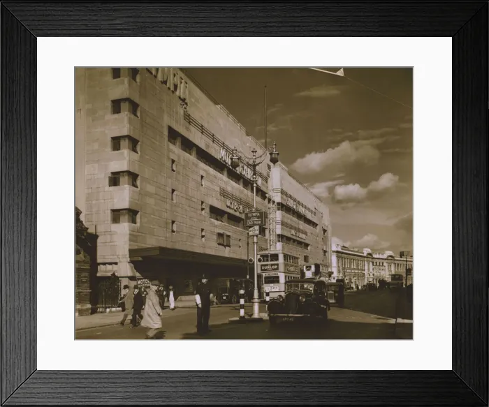 Framed Print : The Olympia exhibition hall in Kensington hosting the 1933 Motor Exhibition Framed Print : The Olympia exhibition hall in Kensington hosting the 1933 Motor Exhibition