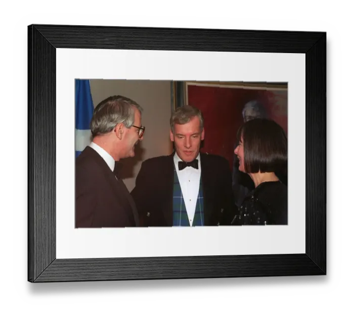 Framed Print : John Major Prime Minister and Leader of the conservative Party talking to Scottish party Framed Print : John Major Prime Minister and Leader of the conservative Party talking to Scottish party