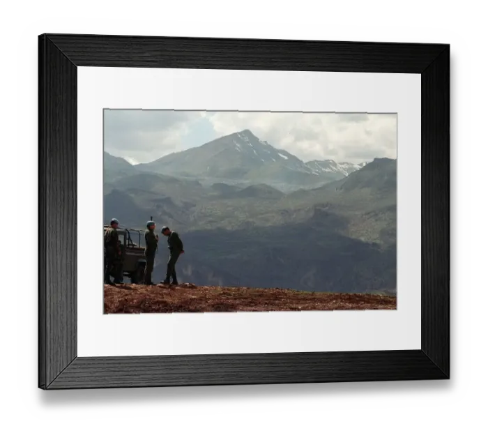 Framed Print : Soldiers in a mountainous region of Northern Iraq April 1991