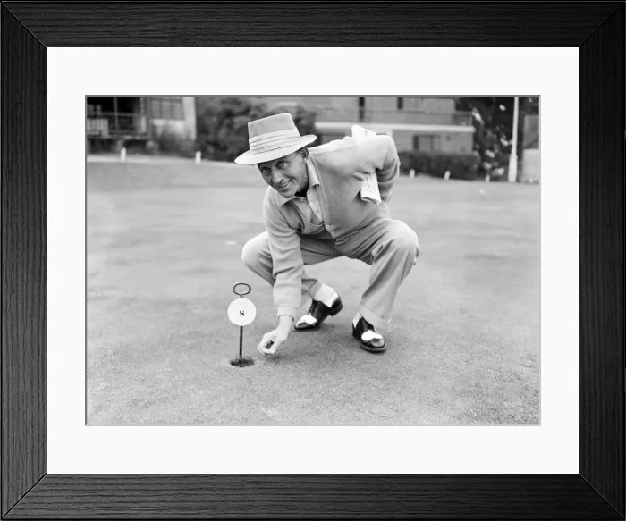 Framed Print : Bing Crosby on the golf course playing for charity, September 1952 A©Mirrorpix Framed Print : Bing Crosby on the golf course playing for charity, September 1952 A©Mirrorpix