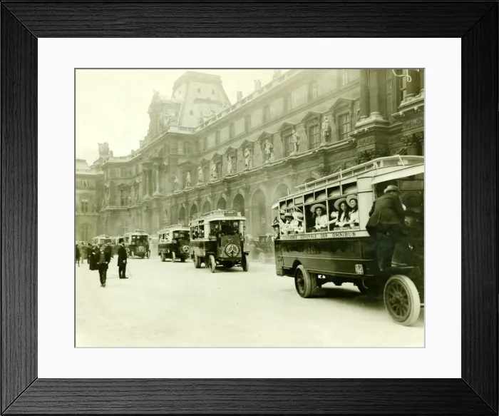 Framed Print : France Paris Museums Louvre Children visit the Louvre in Paris Transport Framed Print : France Paris Museums Louvre Children visit the Louvre in Paris Transport