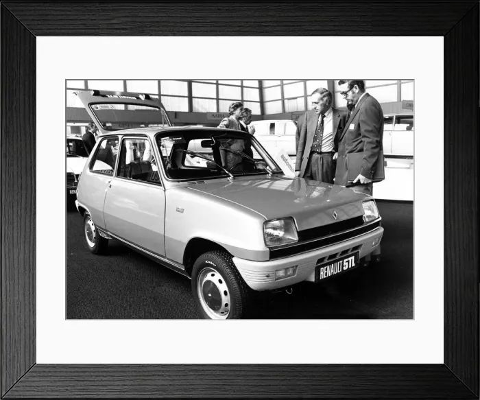 Framed Print : A Renault R5TL on display at the Paris motor show October 1972 transport road cars Framed Print : A Renault R5TL on display at the Paris motor show October 1972 transport road cars