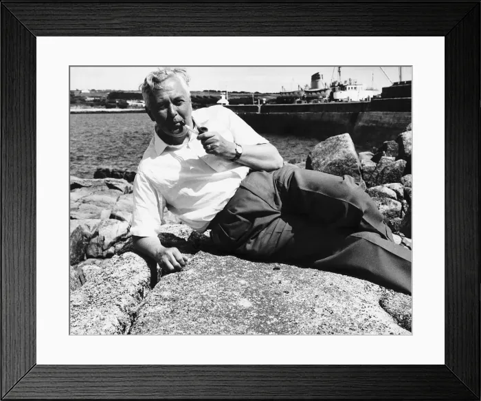 Framed Print : Harold Wilson MP on holiday in the Scilly Islands 1963