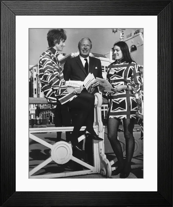 Framed Print : Prime Minister Edward Heath being shown new Union Jack shirts at Tory Party Conference