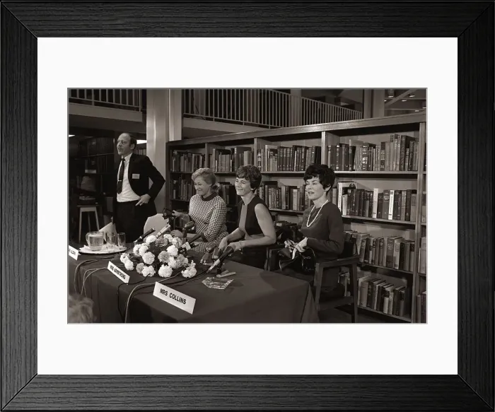 Framed Print : NASA Apollo XI Astronauts visit London October 1969 MRS ALDRIN - MRS ARMSTRONG Framed Print : NASA Apollo XI Astronauts visit London October 1969 MRS ALDRIN - MRS ARMSTRONG