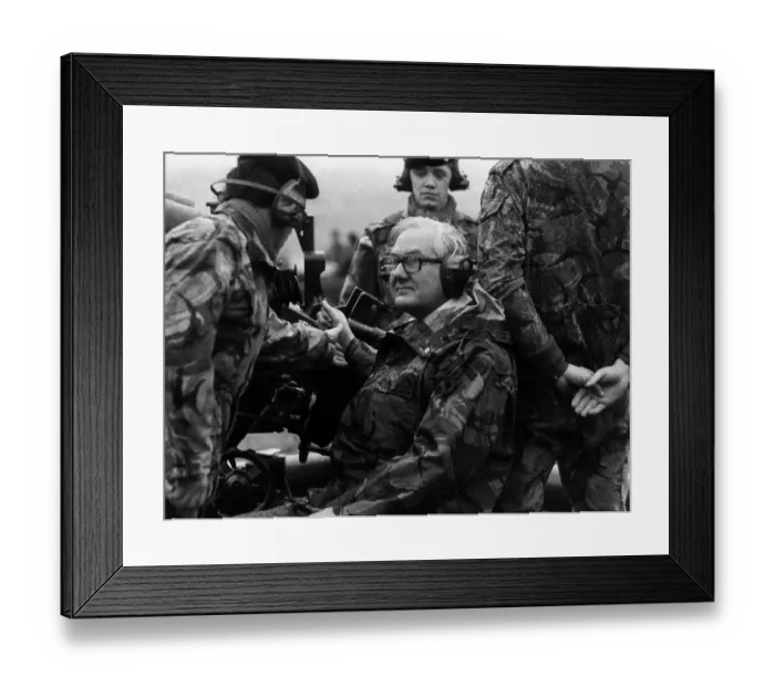 Framed Print : James Callaghan, Labour Prime Minister, pictured here on a visit to the Royal Artillery