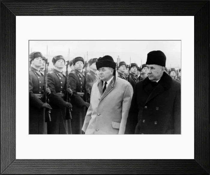 Framed Print : Harold Wilson on his visit to Russia 1968 Framed Print : Harold Wilson on his visit to Russia 1968