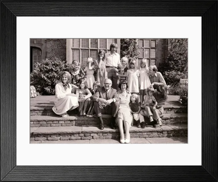 Framed Print : James Callaghan Prime Minister - July 1978 relaxes at Chequers with wife on their Framed Print : James Callaghan Prime Minister - July 1978 relaxes at Chequers with wife on their