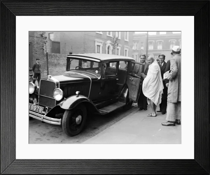 Framed Print : Mahatma Gandhi seen here at Kingsley Hall at Bromley by Bow in September 1931 Framed Print : Mahatma Gandhi seen here at Kingsley Hall at Bromley by Bow in September 1931
