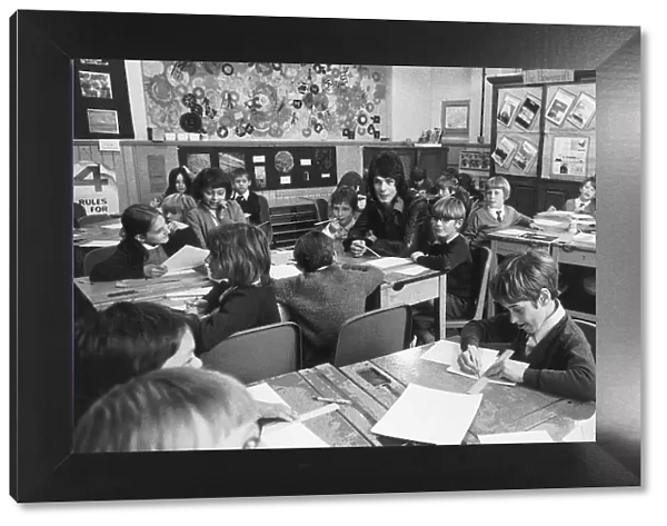 Australian pop star Rick Springfield joins youngsters at his old school in Woking. 1972