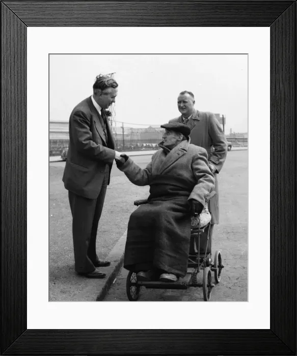 Framed Print : Harold Wilson (a future Prime Minister) canvassing for votes in Huyton Liverpool where Framed Print : Harold Wilson (a future Prime Minister) canvassing for votes in Huyton Liverpool where