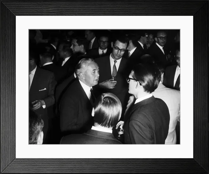 Framed Print : Harold Wilson Prime Minister visiting the Daily Mirror 1965 Framed Print : Harold Wilson Prime Minister visiting the Daily Mirror 1965