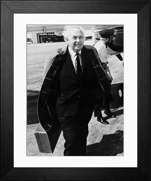 Framed Print : Harold Wilson MP former Prime Minister Leader of the Opposition at Luton Airport 1973 Framed Print : Harold Wilson MP former Prime Minister Leader of the Opposition at Luton Airport 1973