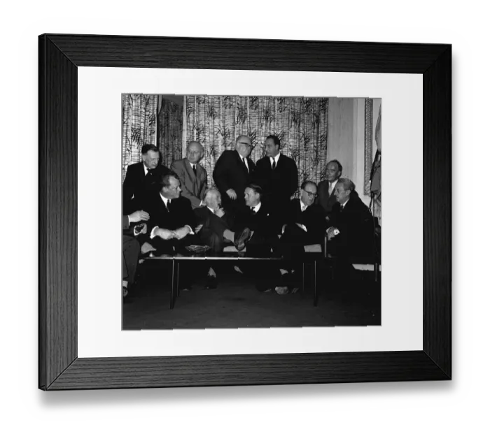 Framed Print : Harold Wilson at St Ermins hotel London SW1 with visitors to the Socialist International