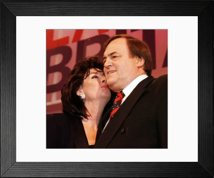 Framed Print : Pauline and John Prescott at the end of the 1998 Labour Party Conference Framed Print : Pauline and John Prescott at the end of the 1998 Labour Party Conference