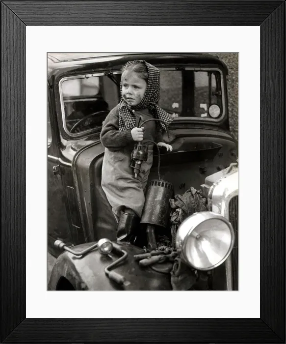 Framed Print : Be Ready Next Tuesday, Sir!'- Car maintenance in Shenfield, Essex. March 1948 Framed Print : Be Ready Next Tuesday, Sir!'- Car maintenance in Shenfield, Essex. March 1948