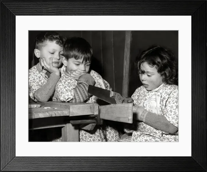 Framed Print : Susan Williams proving to Brian Derrick and Alan Taylor that girls CAN keep up with boys Framed Print : Susan Williams proving to Brian Derrick and Alan Taylor that girls CAN keep up with boys