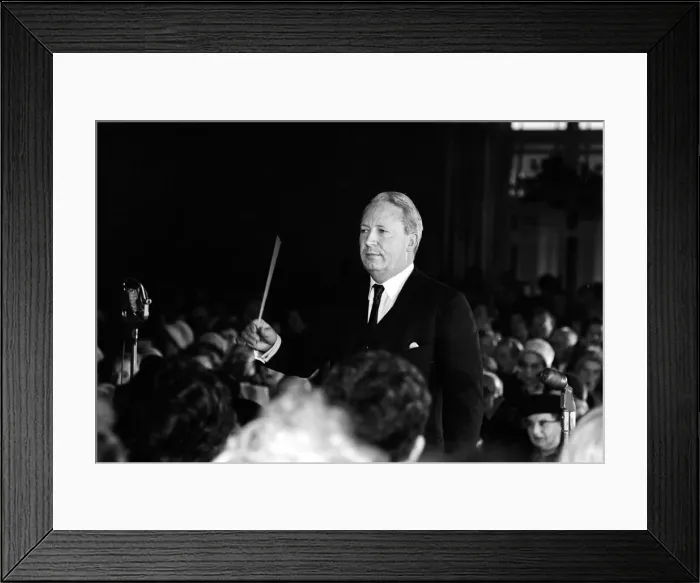 Framed Print : Edward Heath Conservative Leader, December 1965 conducting a Christmas Carol