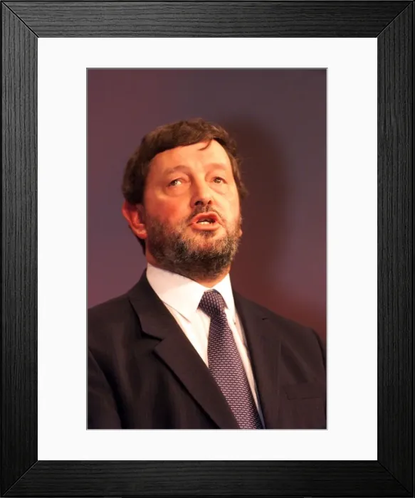 Framed Print : David Blunkett MP Education Secretary gives his speech at the 1999 Labour Party Framed Print : David Blunkett MP Education Secretary gives his speech at the 1999 Labour Party