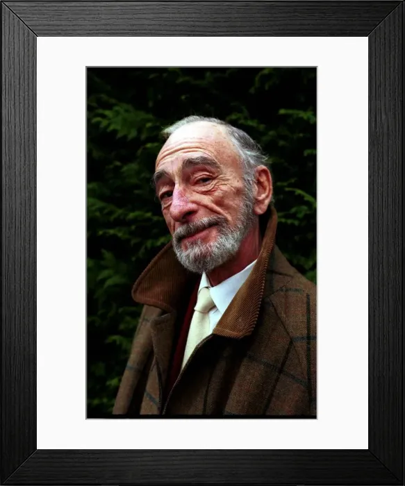 Framed Print : Veteran Irish actor David Kelly February 1999, David is better known for his TV roles Framed Print : Veteran Irish actor David Kelly February 1999, David is better known for his TV roles