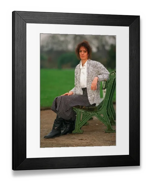 Framed Print : Pamela Morton November 1994, step mother of Actress Samantha Morton Pamela Mellek
